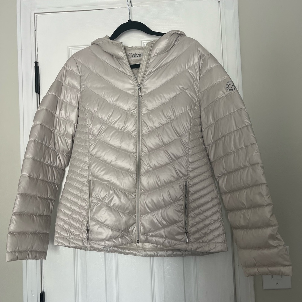 Calvin Klein Women's Light Beige Puffer Jacket